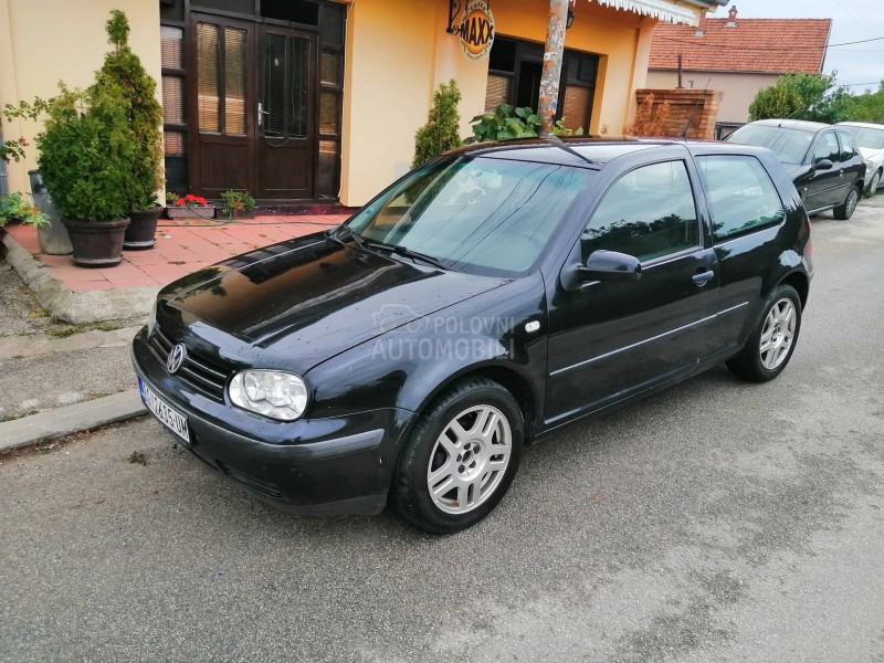 Volkswagen Golf 4 1,4 Dobar