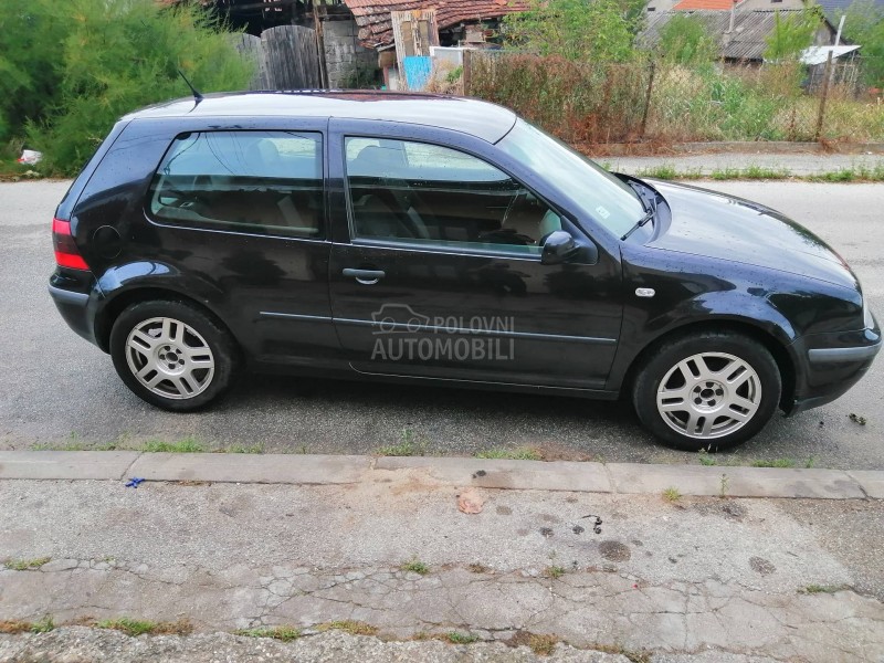 Volkswagen Golf 4 1,4 Dobar