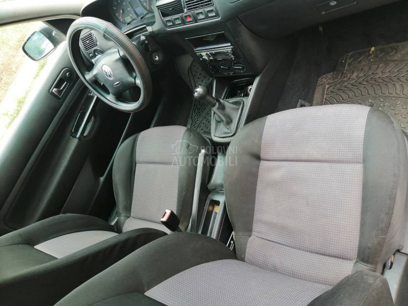 Volkswagen Golf 4 1,4 Dobar