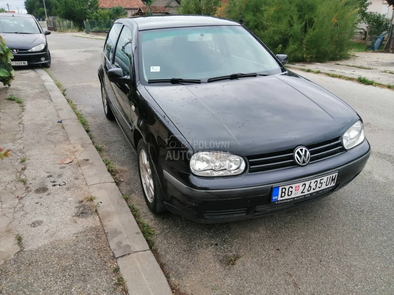 Volkswagen Golf 4 1,4 Dobar