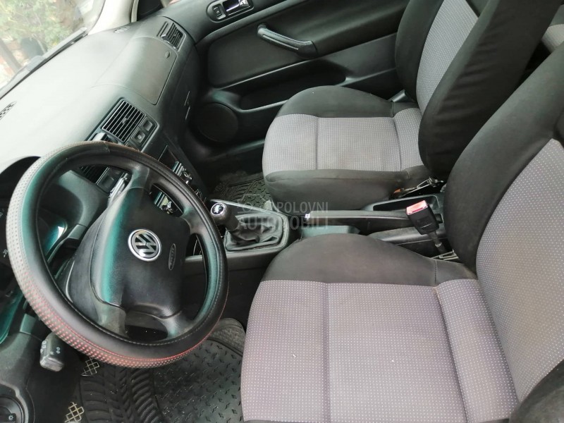 Volkswagen Golf 4 1,4 Dobar
