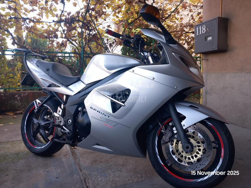 Triumph ST1050