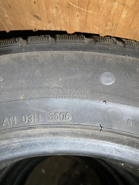 Dunlop 235/60 R18 Zimska