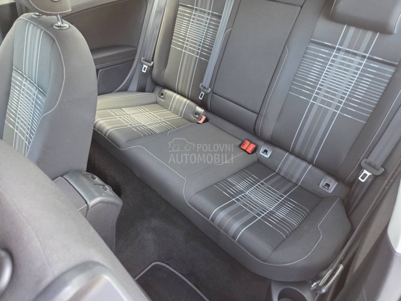 Volkswagen Golf 7 1. 2 tsi xenon led