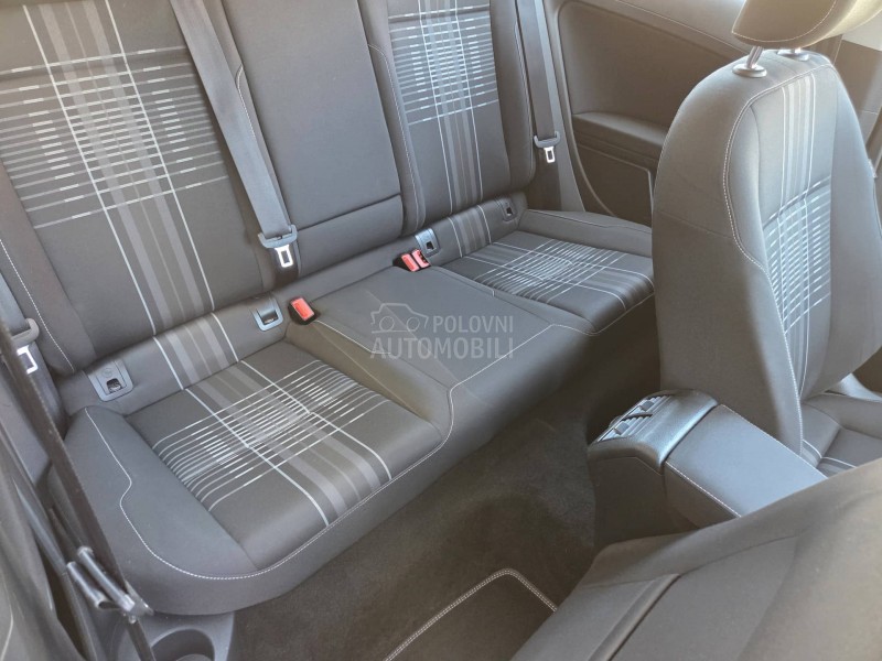 Volkswagen Golf 7 1. 2 tsi xenon led