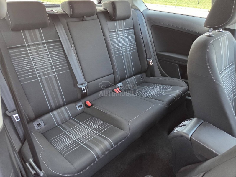 Volkswagen Golf 7 1. 2 tsi xenon led