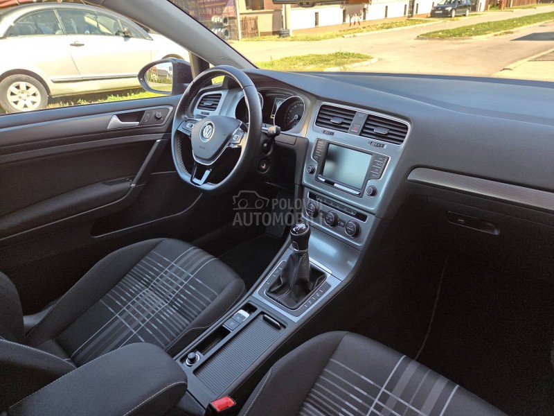 Volkswagen Golf 7 1. 2 tsi xenon led