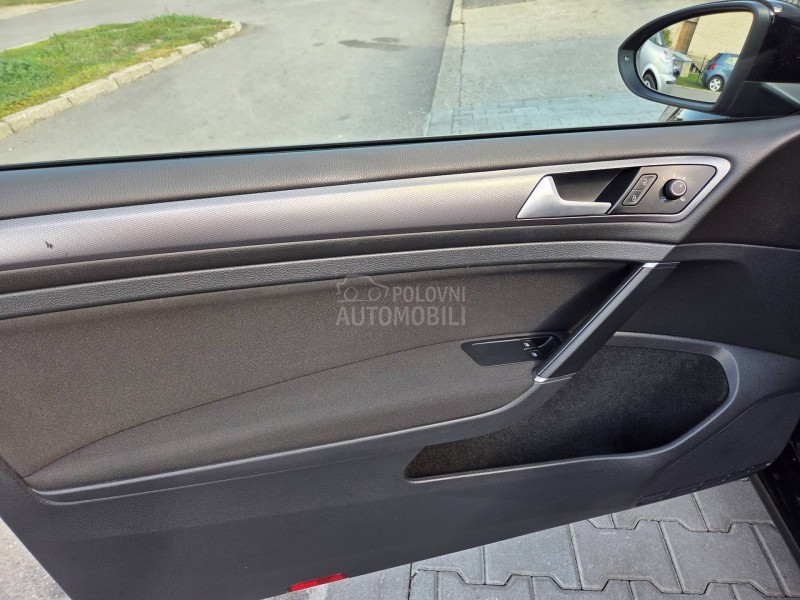 Volkswagen Golf 7 1. 2 tsi xenon led