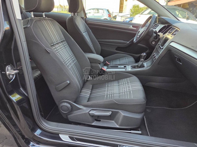 Volkswagen Golf 7 1. 2 tsi xenon led