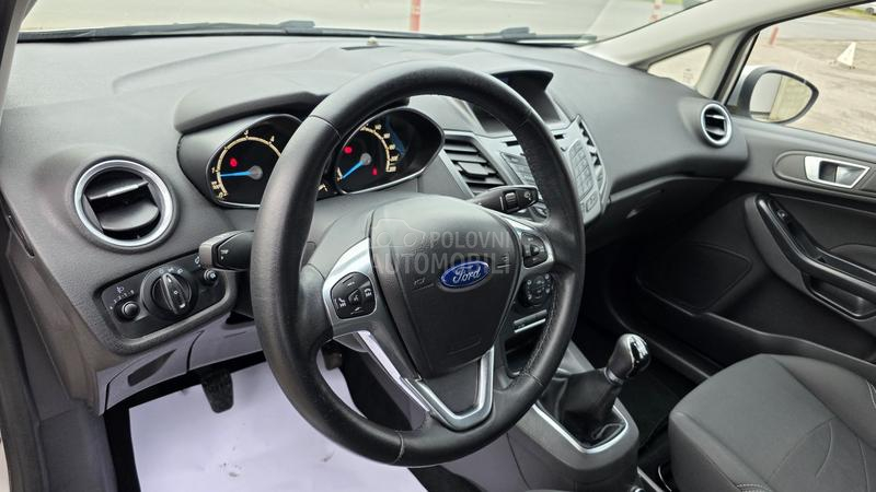 Ford Fiesta 1.5 tdci TITANIUM