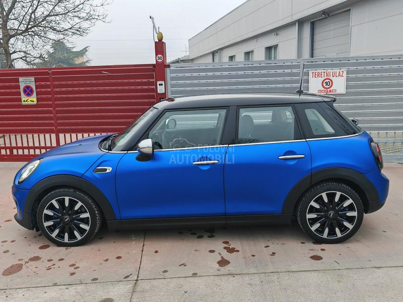 MINI Cooper U N I K A T