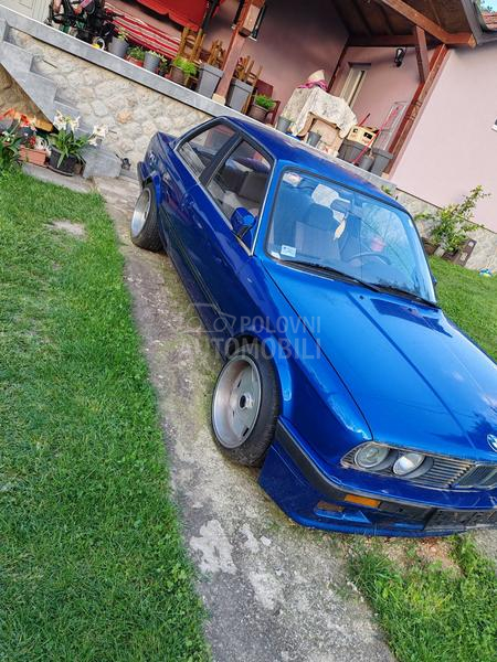 BMW 325 
