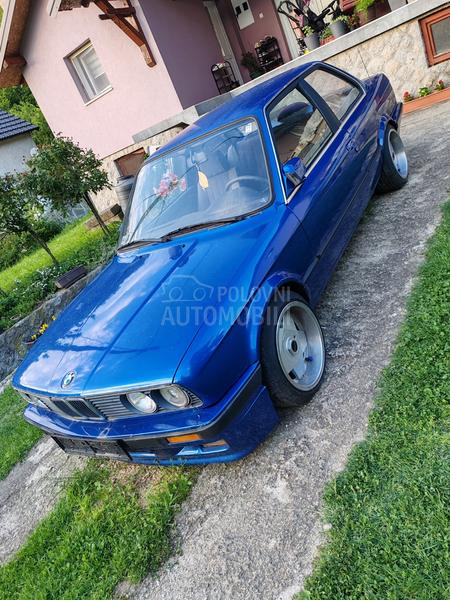 BMW 325 