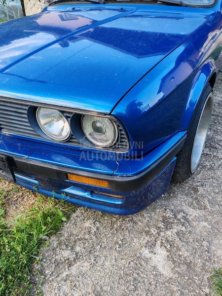 BMW 325 