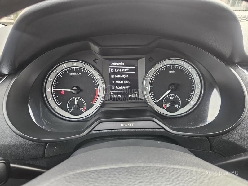 Škoda Octavia 1.6tdi NAV/LED/KAM