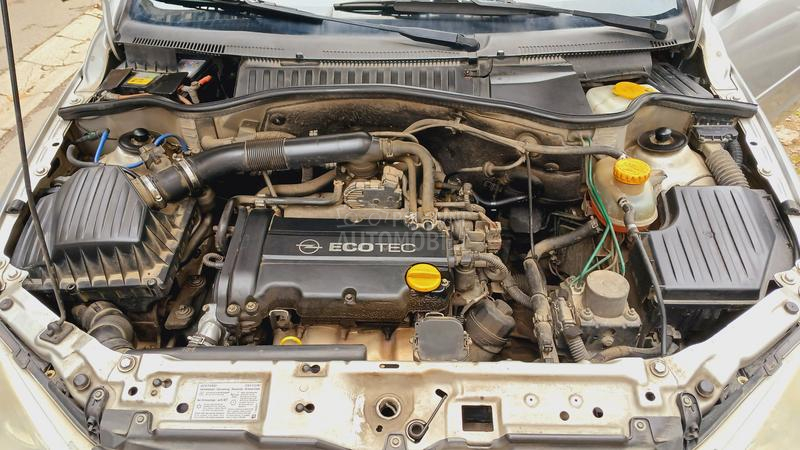 Opel Corsa C 1.4 Twinport