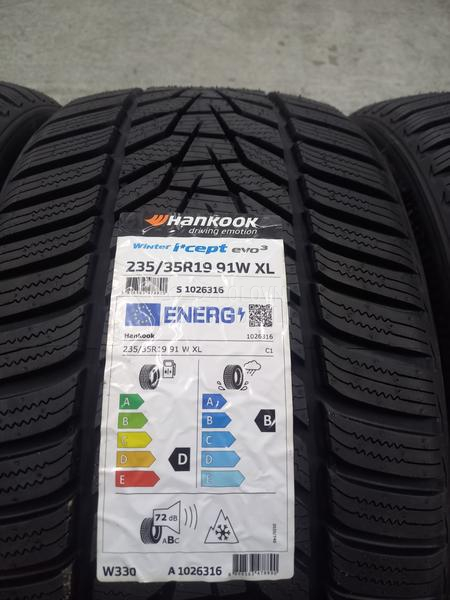 Hankook 235/35 R19 Zimska