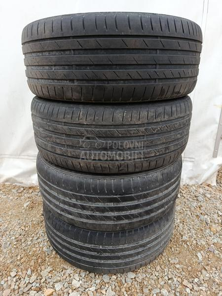Kumho 245/40 R20 Letnja