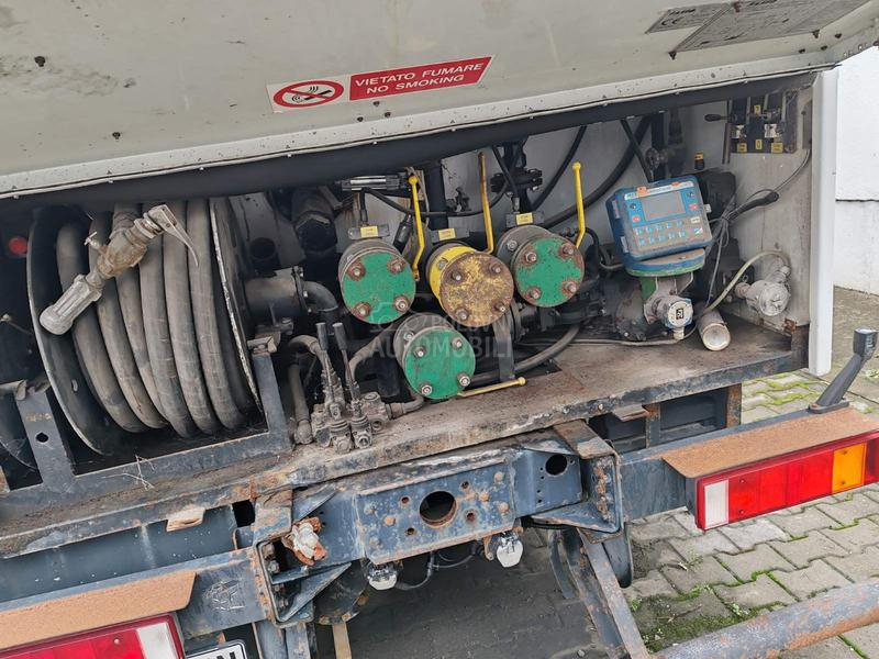 Iveco Stralis AT ADR