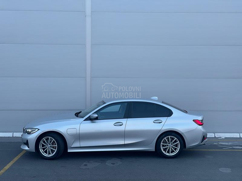 BMW 330 e Plug In Hybrid