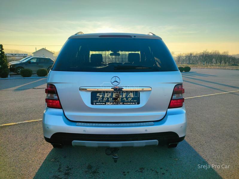 Mercedes Benz ML 280 4MATIC CDI NAV1