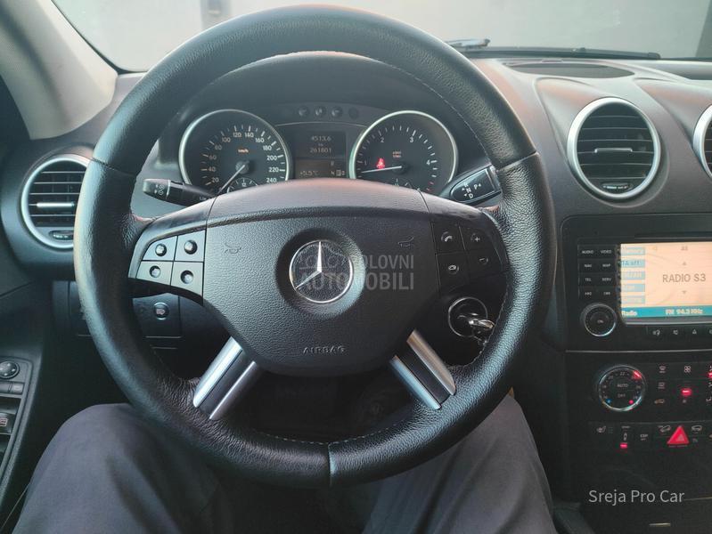 Mercedes Benz ML 280 4MATIC CDI NAV1