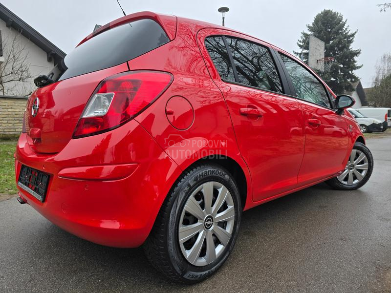Opel Corsa D 1.4b   Adam 150