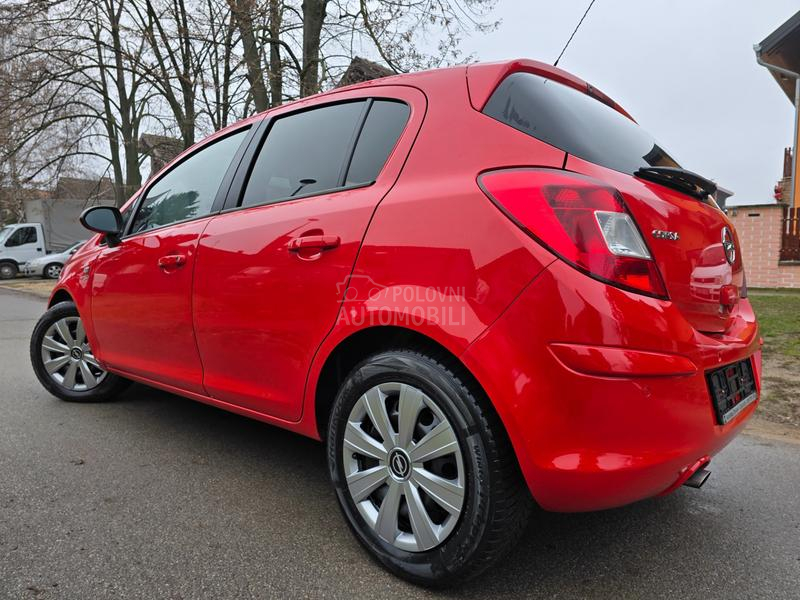 Opel Corsa D 1.4b   Adam 150