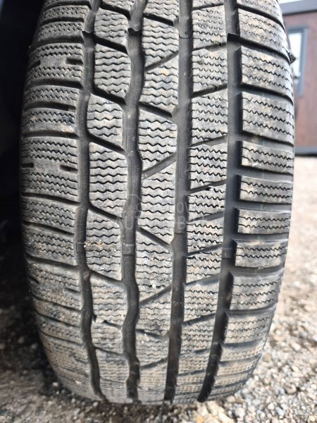 Volvo V60 D5 MOMENTUM