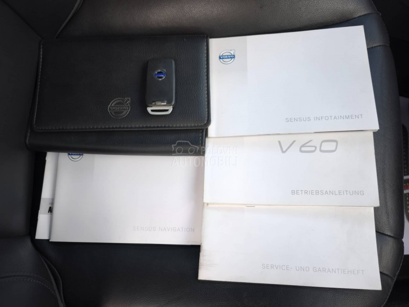 Volvo V60 D5 MOMENTUM