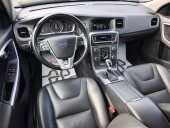 Volvo V60 D5 MOMENTUM