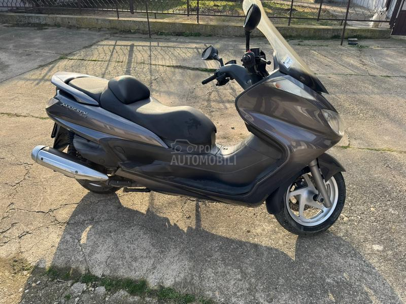 Yamaha Majesty