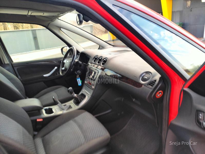 Ford Galaxy 2.0 TDCI GHIA 7SED