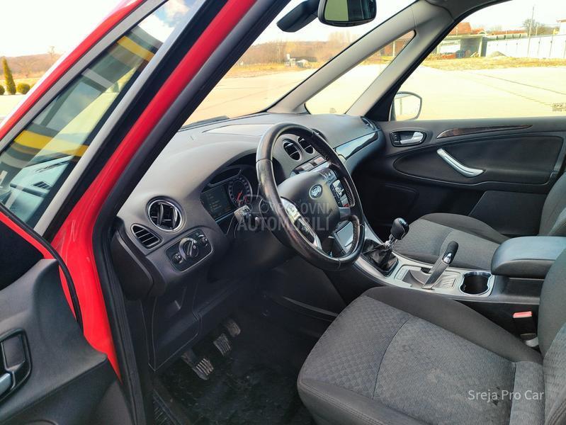 Ford Galaxy 2.0 TDCI GHIA 7SED