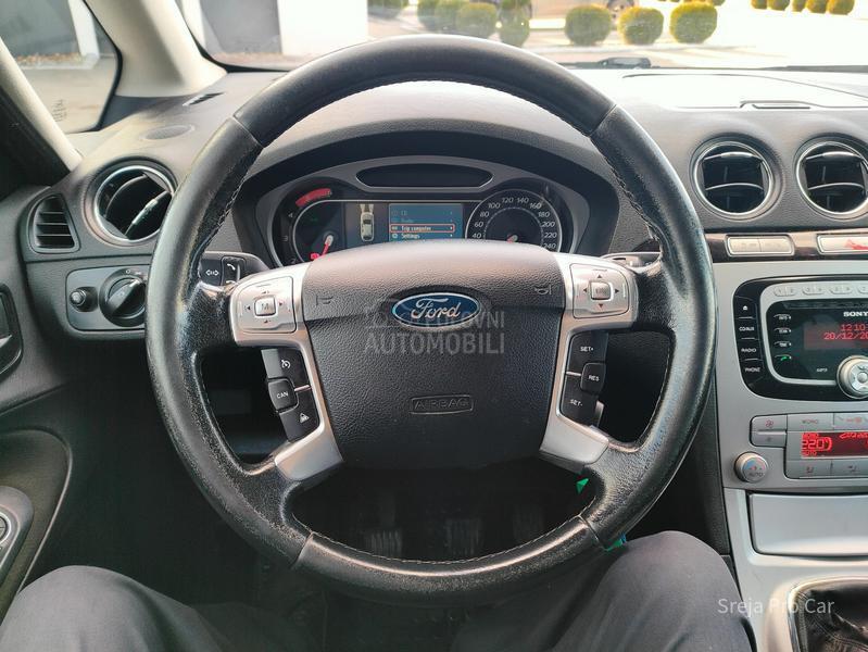 Ford Galaxy 2.0 TDCI GHIA 7SED