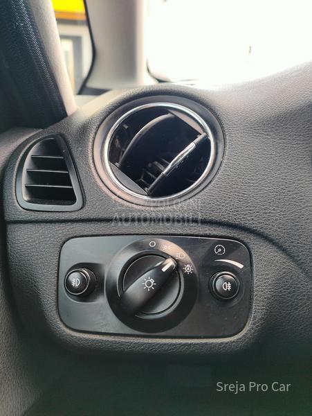 Ford Galaxy 2.0 TDCI GHIA 7SED