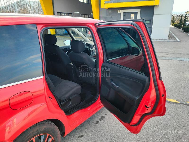 Ford Galaxy 2.0 TDCI GHIA 7SED