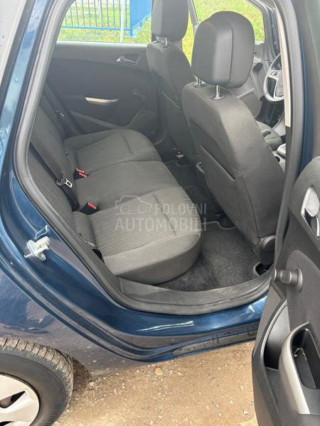 Opel Astra J 1.6 B e n z i n