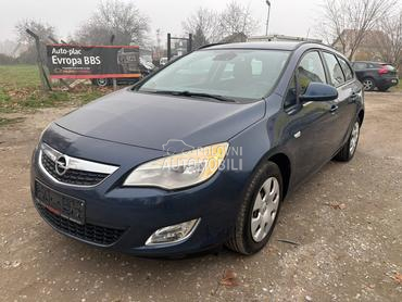 Opel Astra J 1.6 B e n z i n
