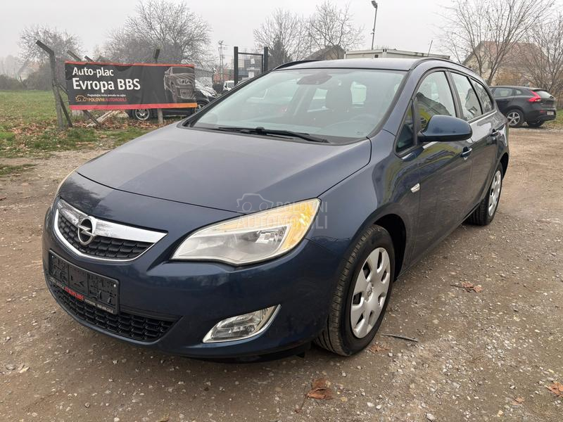 Opel Astra J 1.6 B e n z i n
