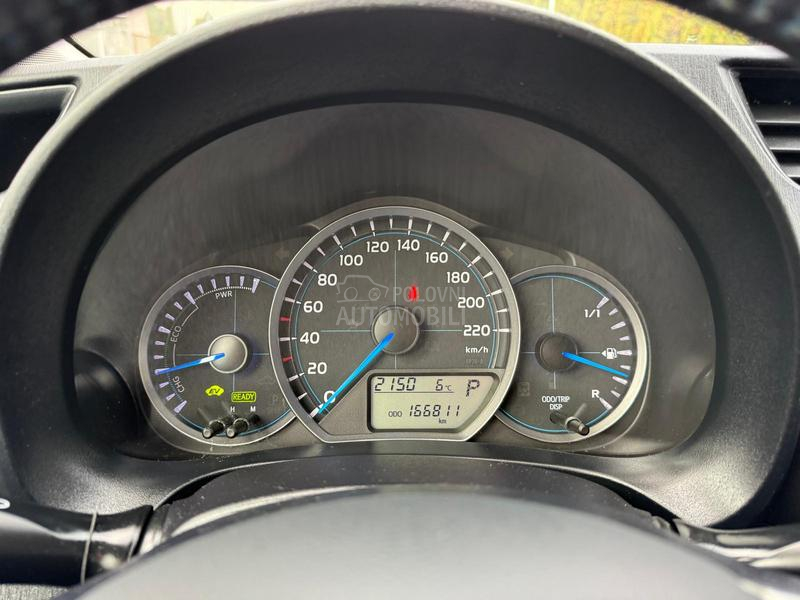 Toyota Yaris 1.5 b  Hibrid