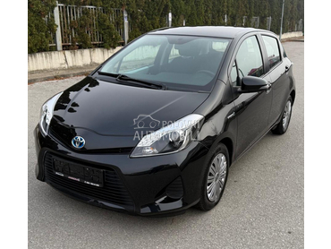 Toyota Yaris 1.5 b  Hibrid