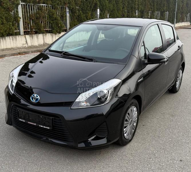 Toyota Yaris 1.5 b  Hibrid
