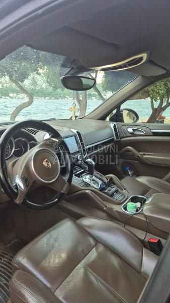 Porsche Cayenne 3.0