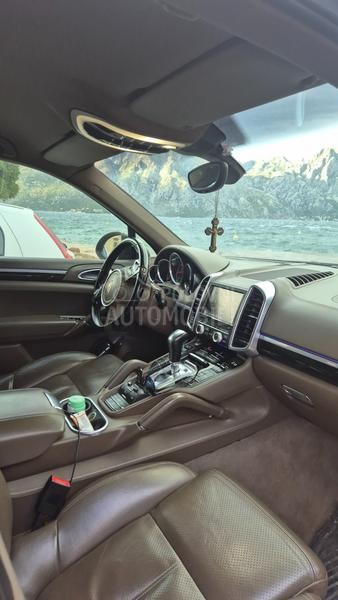 Porsche Cayenne 3.0