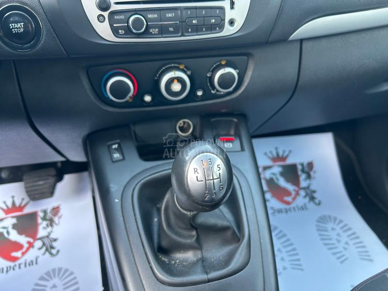 Renault Scenic 1.5 DCI