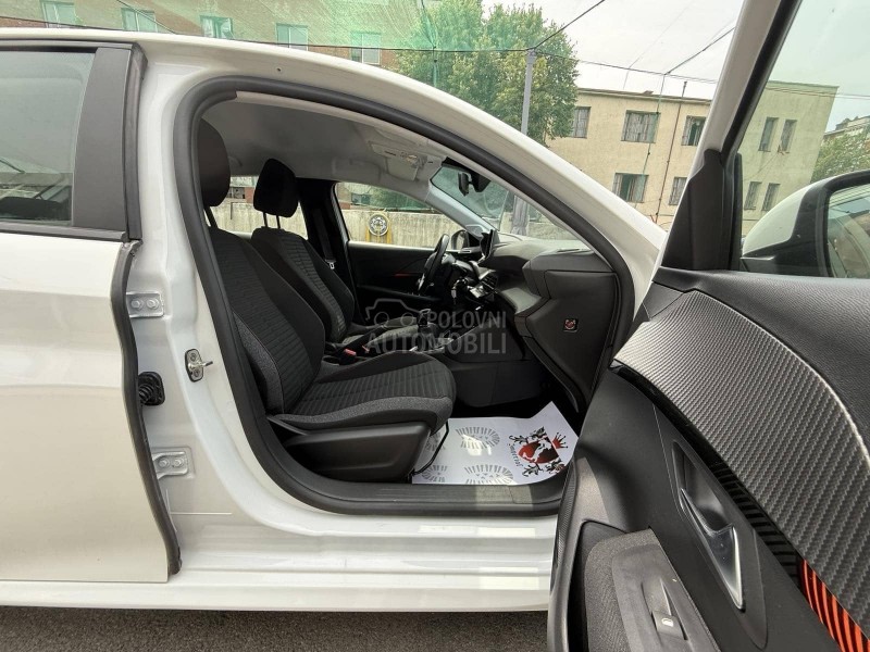 Peugeot 208 1.2 B