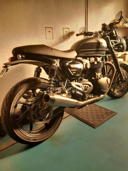 Triumph Speed twin 1200