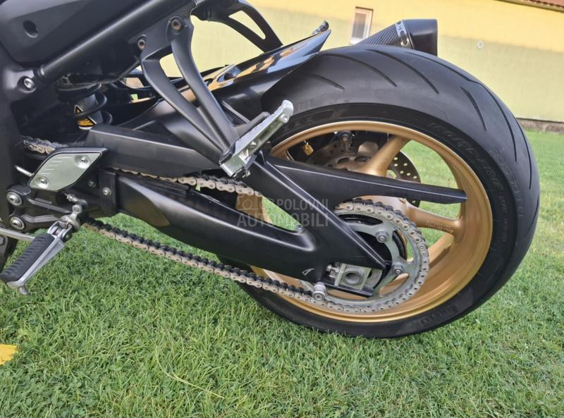 Yamaha Fz8n  dobra