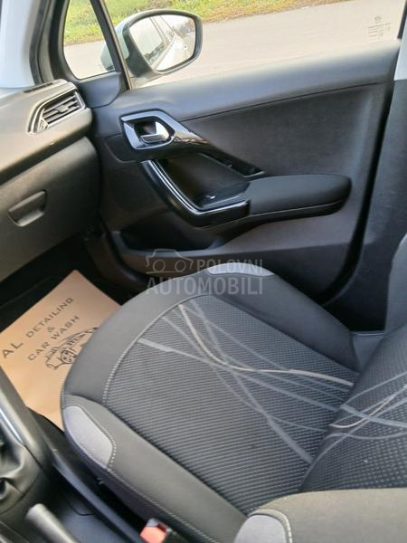 Peugeot 208 1.2 VTi